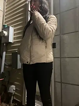 Iceblanca online show from 5, 3, 2025