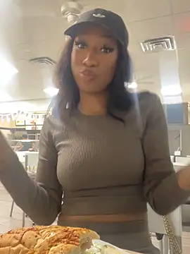 Iceblanca online show from 18, 10, 2025