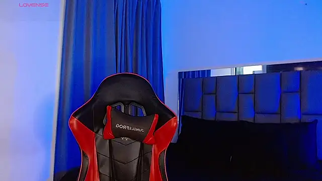 Snapshot of Christian_thor chatting on 17, 10, 2025 Christian thor online show from 17, 10, 2025