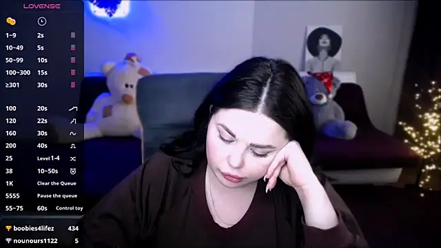 Snapshot of Emily_Mo chatting on 9, 1, 2025 Emily Mo online show from 9, 1, 2025