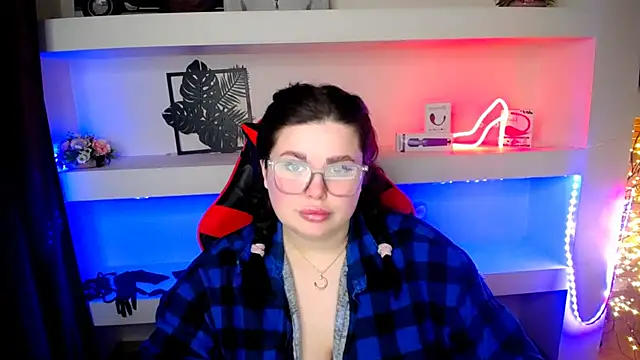 Snapshot of Emily_Mo chatting on 17, 1, 2025 Emily Mo online show from 17, 1, 2025