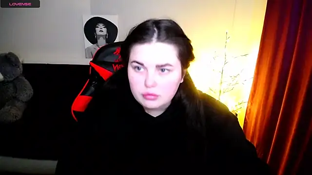 Snapshot of Emily_Mo chatting on 29, 1, 2025 Emily Mo online show from 29, 1, 2025