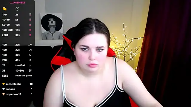 Snapshot of Emily_Mo chatting on 2, 2, 2025 Emily Mo online show from 2, 2, 2025