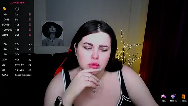 Snapshot of Emily_Mo chatting on 4, 2, 2025 Emily Mo online show from 4, 2, 2025