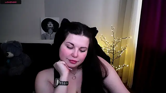 Snapshot of Emily_Mo chatting on 22, 2, 2025 Emily Mo online show from 22, 2, 2025