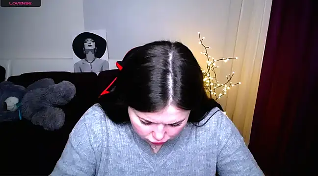 Snapshot of Emily_Mo chatting on 4, 3, 2025 Emily Mo online show from 4, 3, 2025