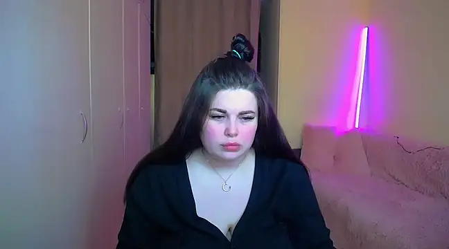 Snapshot of Emily_Mo chatting on 9, 3, 2025 Emily Mo online show from 9, 3, 2025