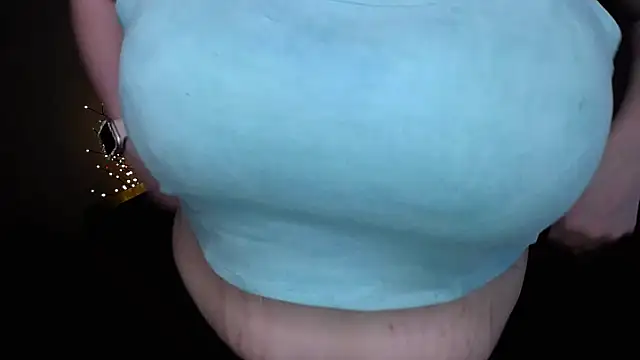 Snapshot of Emily_Mo chatting on 22, 3, 2025 Emily Mo online show from 22, 3, 2025