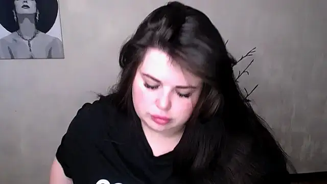 Snapshot of Emily_Mo chatting on 19, 9, 2025 Emily Mo online show from 19, 9, 2025