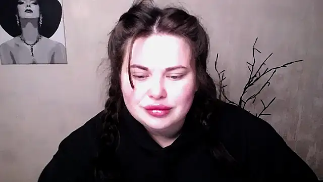 Snapshot of Emily_Mo chatting on 2, 10, 2025 Emily Mo online show from 2, 10, 2025