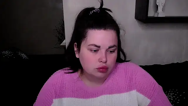 Snapshot of Emily_Mo chatting on 9, 10, 2025 Emily Mo online show from 9, 10, 2025