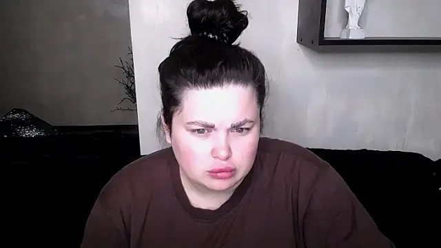 Snapshot of Emily_Mo chatting on 15, 10, 2025 Emily Mo online show from 15, 10, 2025