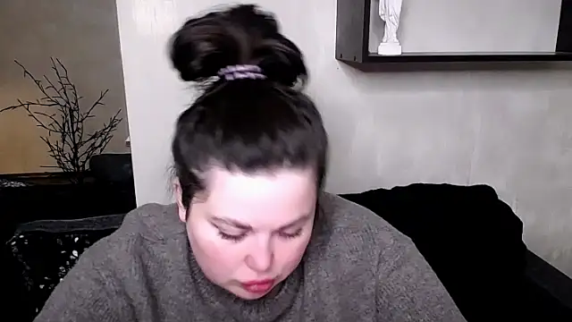 Snapshot of Emily_Mo chatting on 9, 11, 2025 Emily Mo online show from 9, 11, 2025