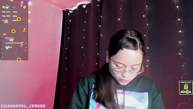Snapshot of shantalc3rezo chatting on 21, 12, 2024 shantalc3rezo online show from 21, 12, 2024