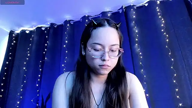Snapshot of shantalc3rezo chatting on 11, 1, 2025 shantalc3rezo online show from 11, 1, 2025