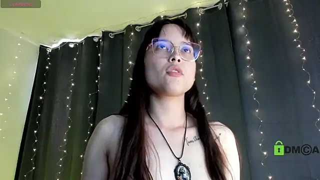 Snapshot of shantalc3rezo chatting on 17, 1, 2025 shantalc3rezo online show from 17, 1, 2025