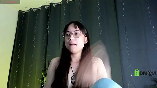 Snapshot of shantalc3rezo chatting on 17, 1, 2025 shantalc3rezo online show from 17, 1, 2025