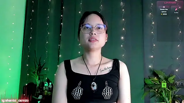 Snapshot of shantalc3rezo chatting on 5, 2, 2025 shantalc3rezo online show from 5, 2, 2025
