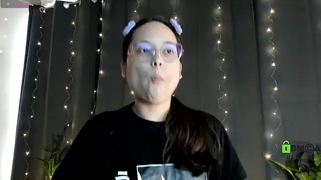 Snapshot of shantalc3rezo chatting on 11, 2, 2025 shantalc3rezo online show from 11, 2, 2025