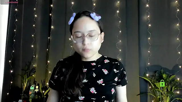 Snapshot of shantalc3rezo chatting on 13, 2, 2025 shantalc3rezo online show from 13, 2, 2025