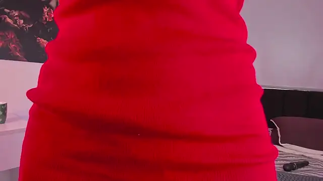 mia thompsonn  online show from 18, 12, 2024