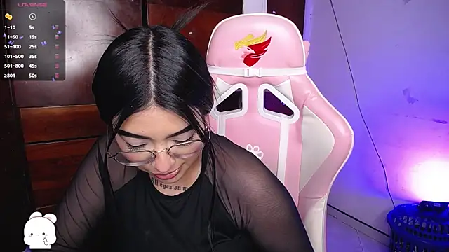 eva six online show from 19, 11, 2025