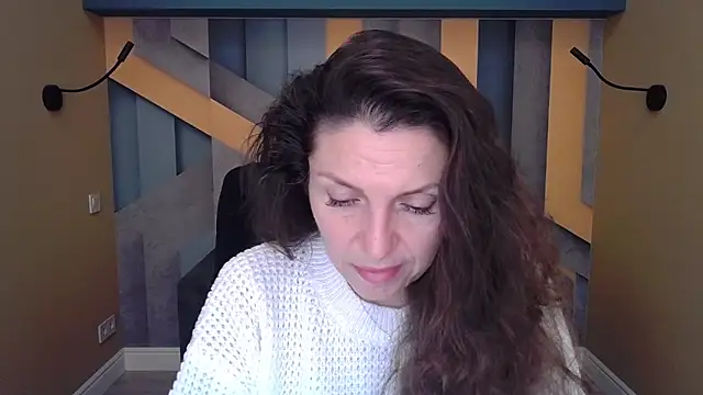 EllaLong online show from 12, 11, 2025