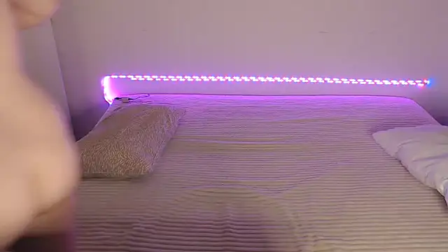 Snapshot of Karolina_love_ chatting on 31, 10, 2025 Karolina love online show from 31, 10, 2025