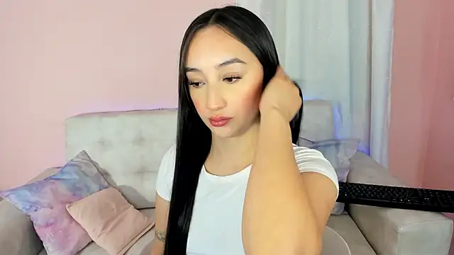 Snapshot of tinysara chatting on 7, 2, 2025 tinysara online show from 7, 2, 2025