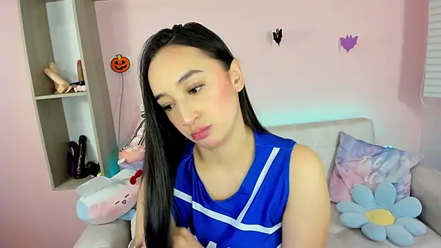 Snapshot of tinysara chatting on 13, 10, 2025 tinysara online show from 13, 10, 2025