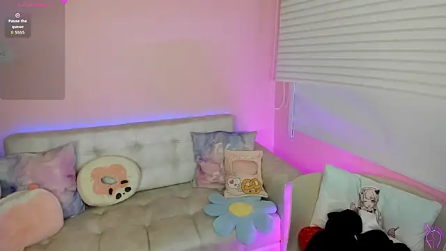 tinysara online show from 11, 1, 2026