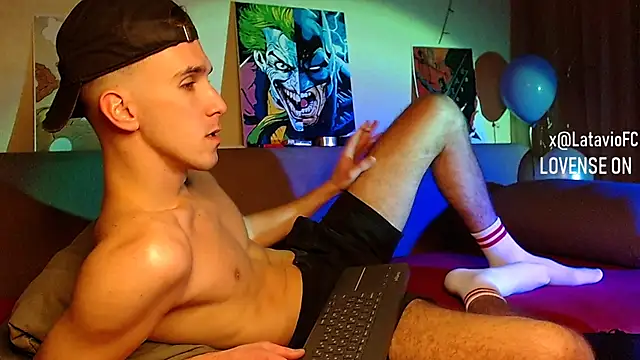 Snapshot of Midnighter_ chatting on 26, 12, 2024 Midnighter online show from 26, 12, 2024