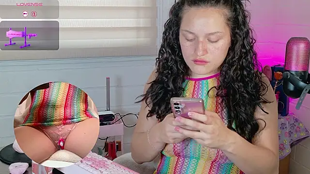 Snapshot of megan_doll2 chatting on 19, 2, 2026 megan doll2 online show from 19, 2, 2026