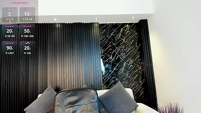 charlottewhitte online show from 13, 3, 2026