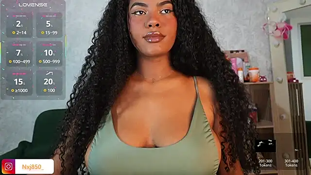 HOTBLACKANDWHITE2 online show from 1, 2, 2026