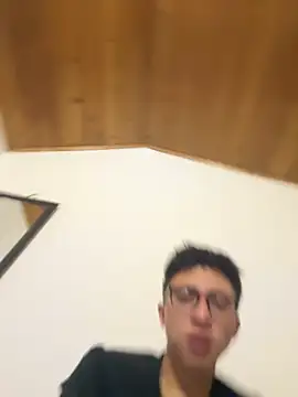 CamiRojas boy online show from 11, 10, 2025