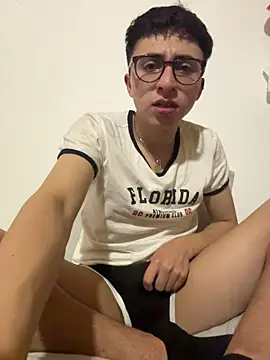 CamiRojas boy online show from 17, 3, 2026