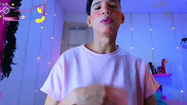 Snapshot of Ariel_Femboy_ chatting on 10, 2, 2026 Ariel Femboy online show from 10, 2, 2026