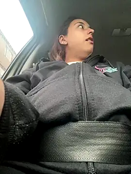 Vaiolet a online show from 6, 12, 2024