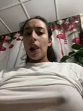 Vaiolet a online show from 6, 12, 2024