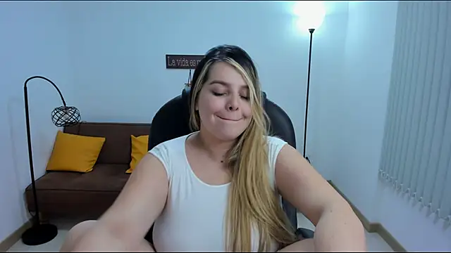 camiilaa1 online show from 8, 2, 2025