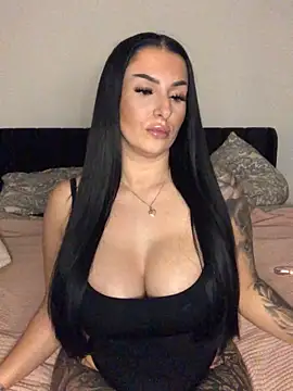 Mia-Bremer online show from 30, 11, 2025