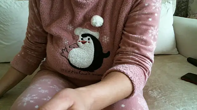 Snapshot of mysteriouscouple001 chatting on 17, 12, 2024 mysteriouscouple001 online show from 17, 12, 2024