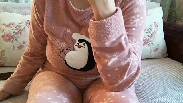 Snapshot of mysteriouscouple001 chatting on 18, 1, 2025 mysteriouscouple001 online show from 18, 1, 2025