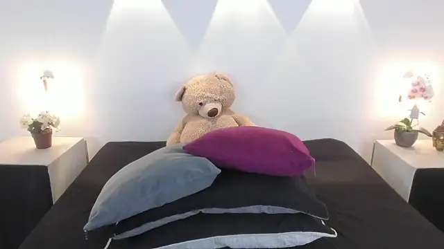 natassha1 online show from 9, 10, 2025