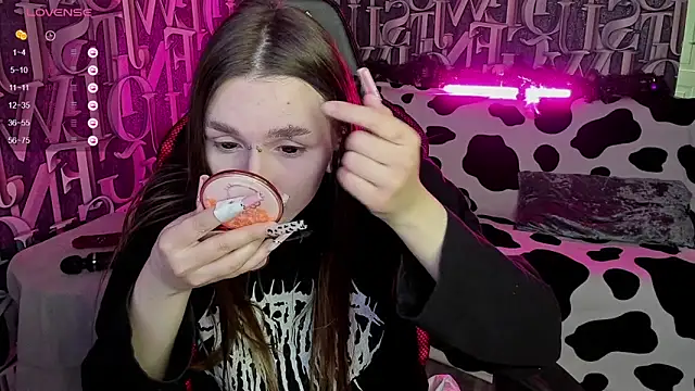 Pink diablo online show from 9, 1, 2025