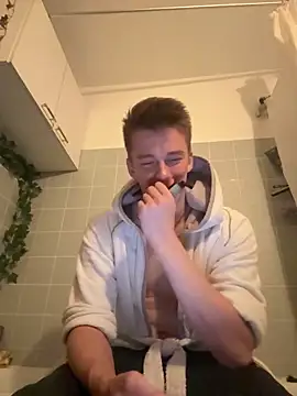 Snapshot of Toyjungee chatting on 11, 10, 2025 Toyjungee online show from 11, 10, 2025