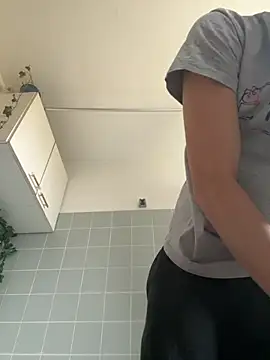 Snapshot of Toyjungee chatting on 13, 10, 2025 Toyjungee online show from 13, 10, 2025