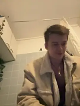 Snapshot of Toyjungee chatting on 9, 11, 2025 Toyjungee online show from 9, 11, 2025