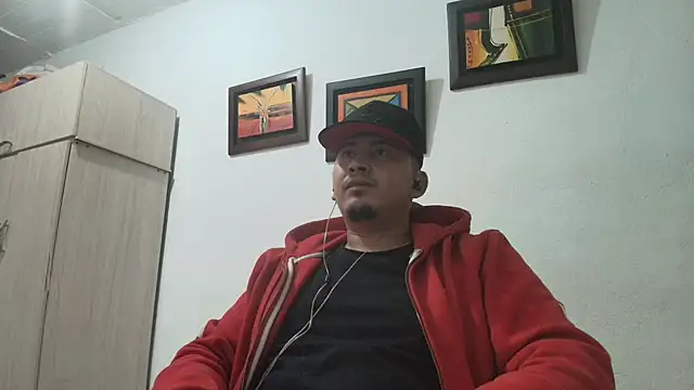 Snapshot of myke_andrade chatting on 24, 10, 2025 myke andrade online show from 24, 10, 2025